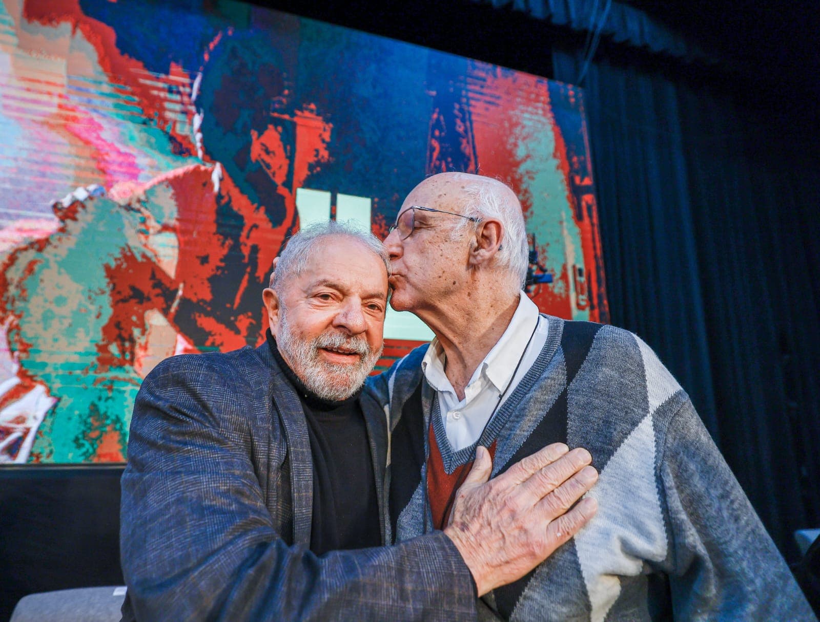 Lula defende padre Júlio Lancelotti, que virou alvo de CPI em São Paulo