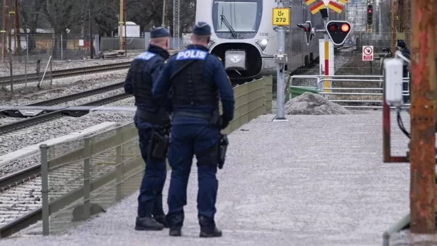 Suécia: Três pedestres morrem atropelados por trem