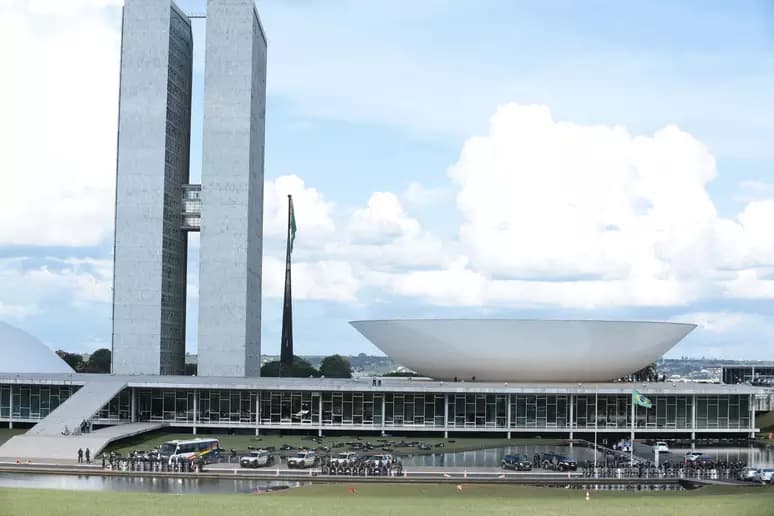 Congresso Nacional analisará os 17 vetos presidenciais em sessão conjunta nesta terça (28/5)