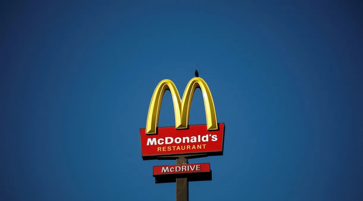 Falha técnica global paralisa operações do McDonald’s em diversos países