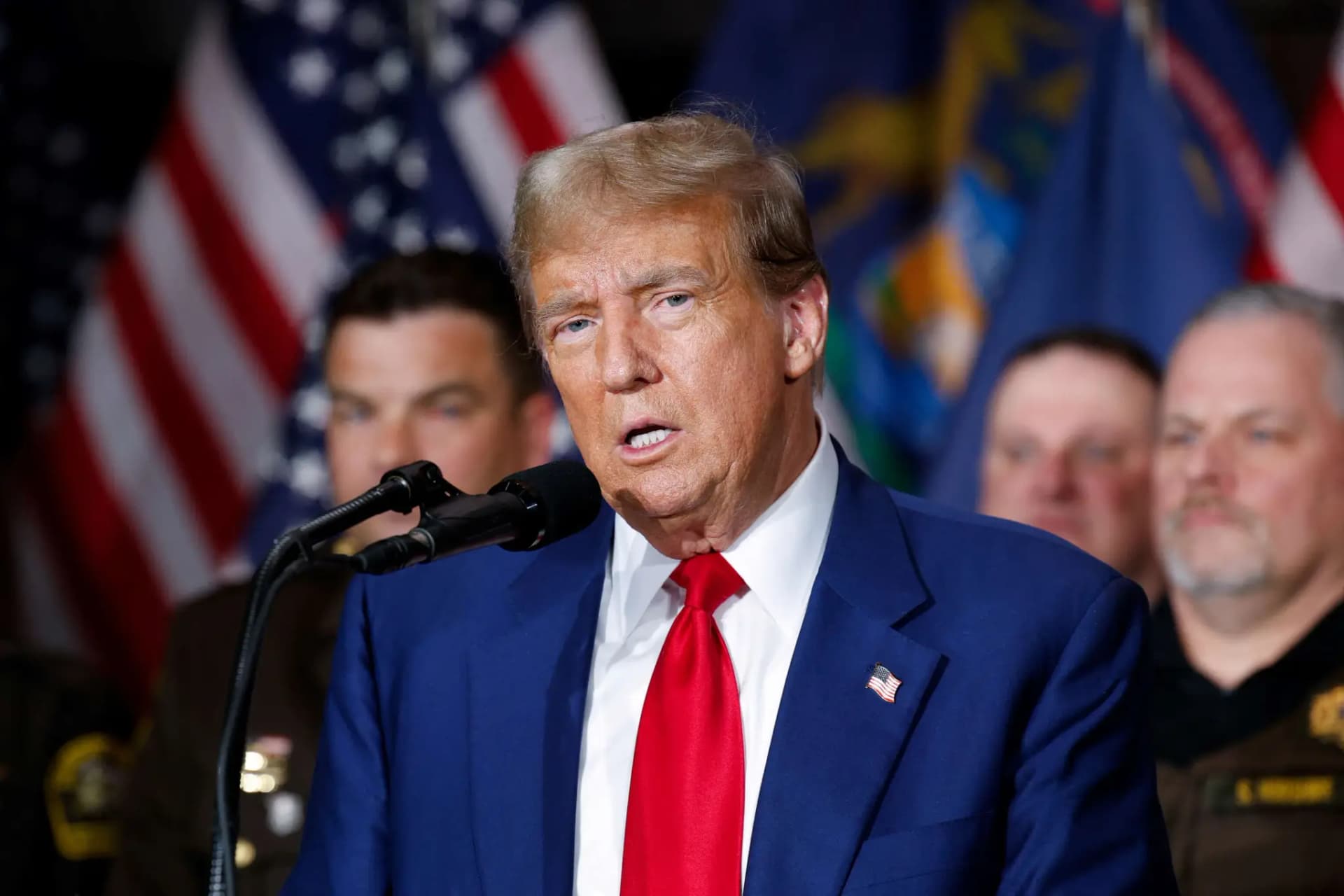 Juíza encerra processo contra Donald Trump, sobre apropriação de documentos sigilosos