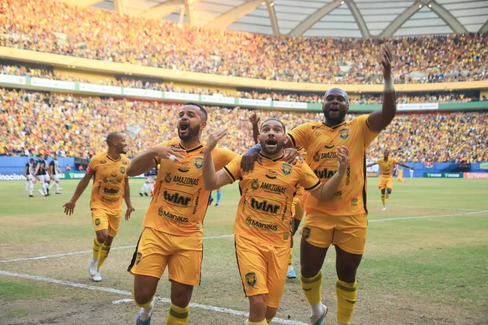 Amazonas FC inicia vendas presenciais de ingressos para duelos com Flamengo e Paysandu