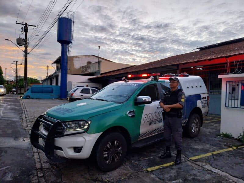 Em Manaus, mãe é presa após denúncia de abandono dos três filhos