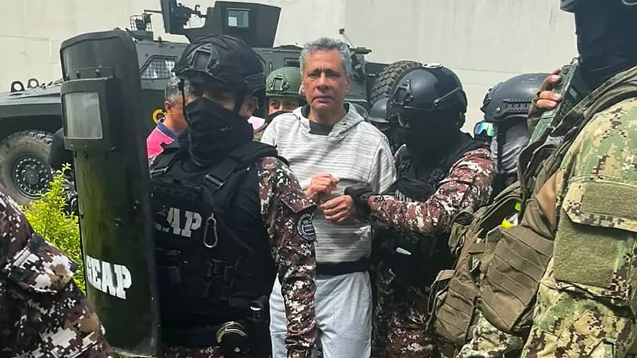 Ex-vice-presidente do Equador preso em embaixada do México declara greve de fome