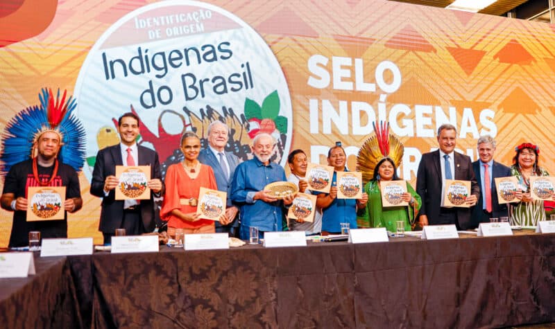 Lula homologa terras indígenas Aldeia Velha, na Bahia, e Cacique Fontoura, em Mato Grosso