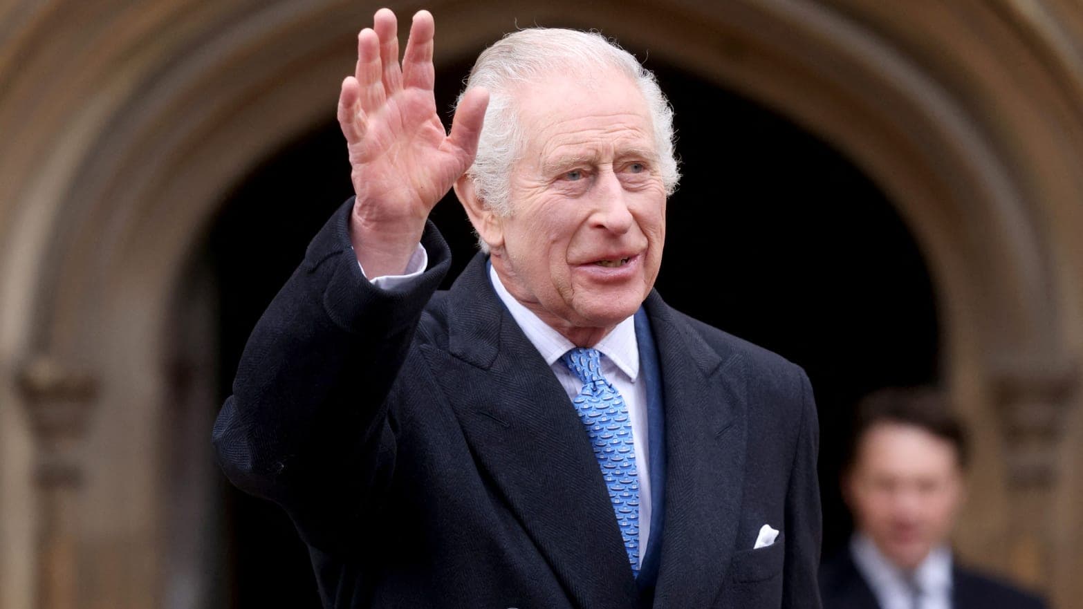 Família real divulga primeiro quadro oficial do rei Charles III: Veja