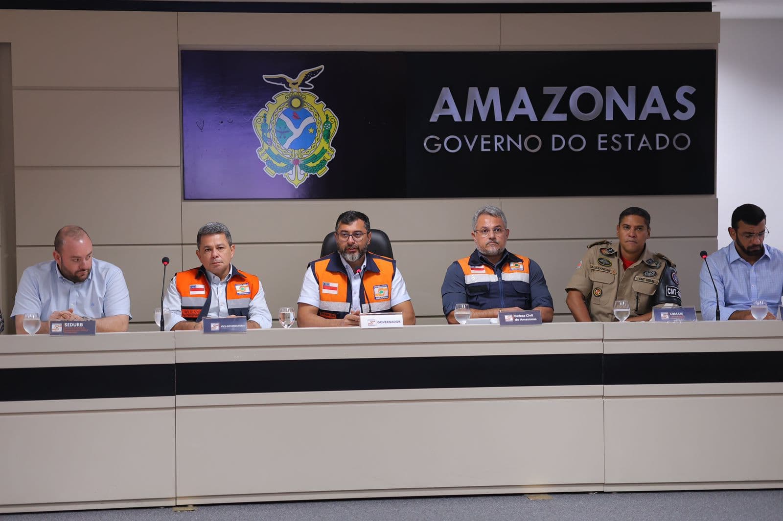 Governo do AM anuncia serviço de dragagem dos rios para enfrentamento da seca