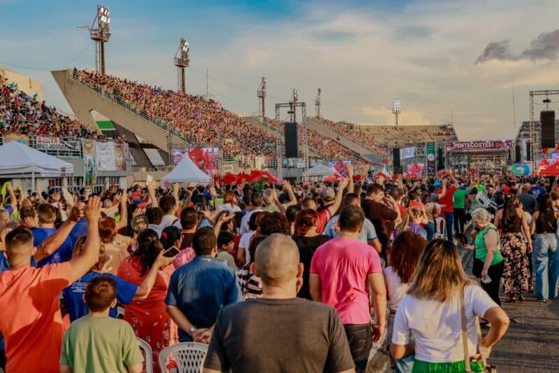 Pentecostes: Dez pessoas passam mal durante evento no Sambódromo