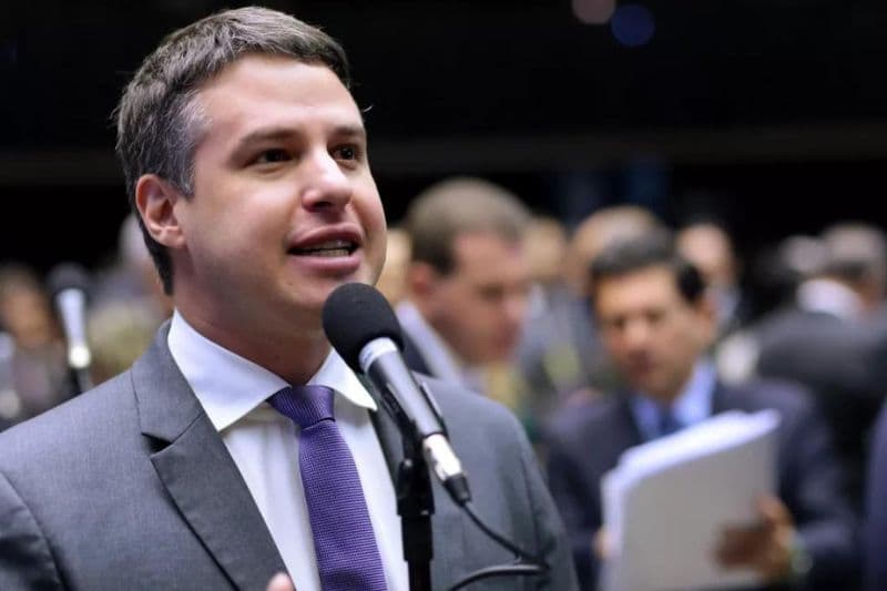 Políticos lamentam morte de Arthur Bisneto; prefeito de Manaus decreta luto de três dias