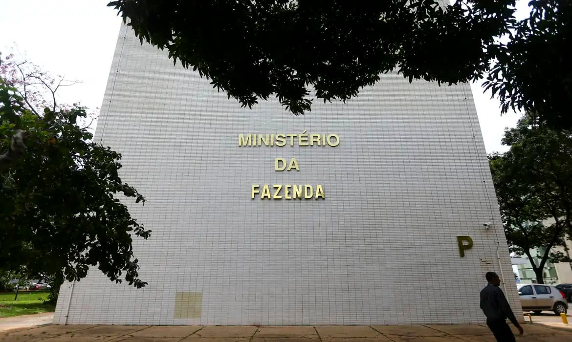 Governo federal pede à Fazenda que libere R$ 7,8 bilhões para pagar emendas