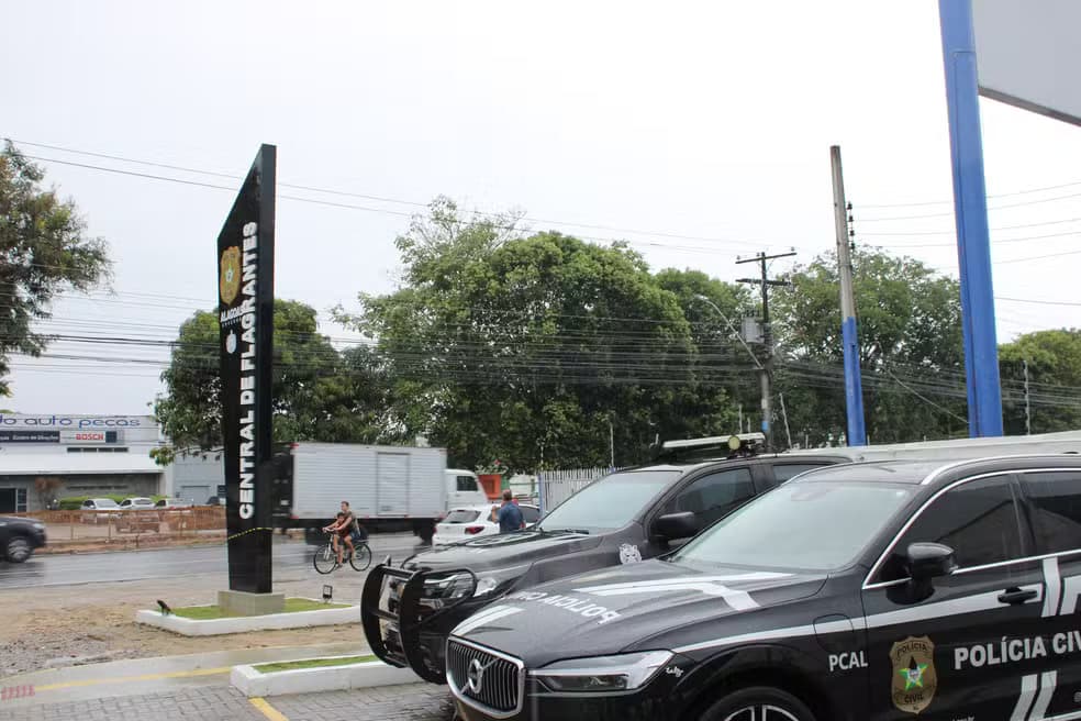 Em Maceió, homem contrata garota de programa em site e é mantido em cárcere privado