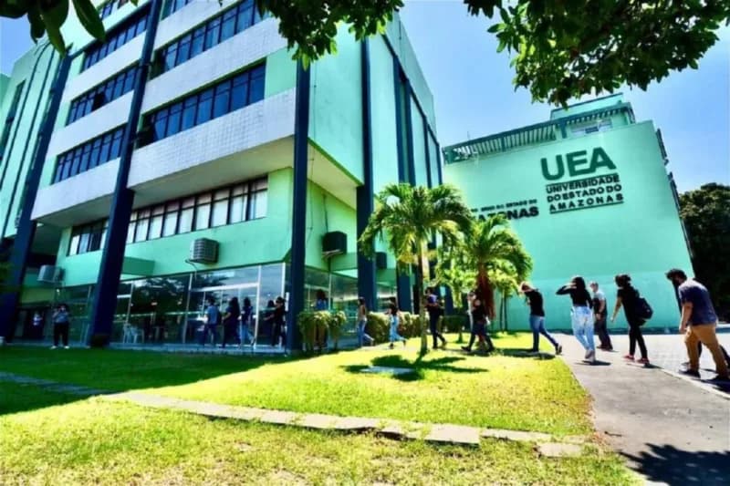 UEA divulga resultado das análises de água feitas por pesquisadores durante expedição realizada no rio Negro