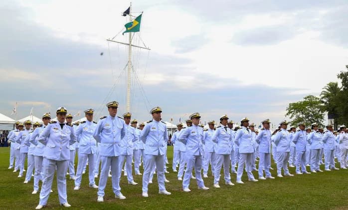 Marinha abre inscrições para oficiais temporários com vagas em Manaus; confira