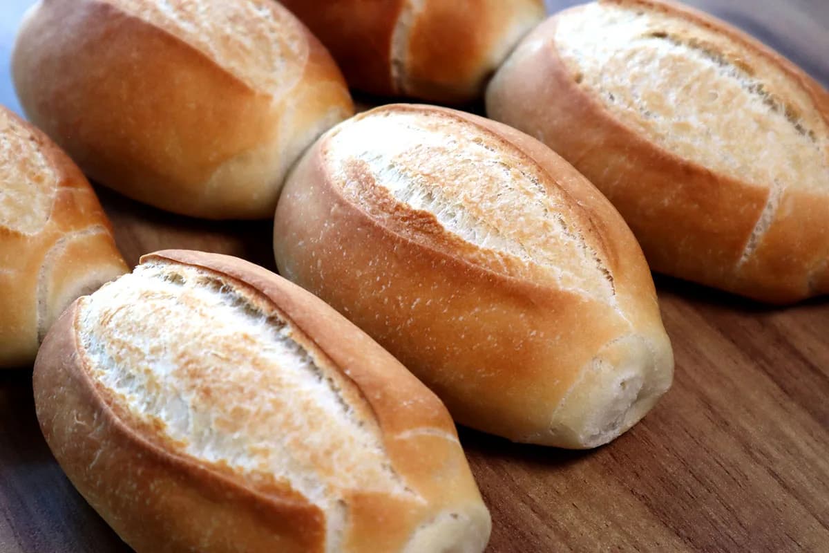 Pão francês engorda? Especialista relaciona verdades sobre o alimento e como ele pode ser usado na dieta