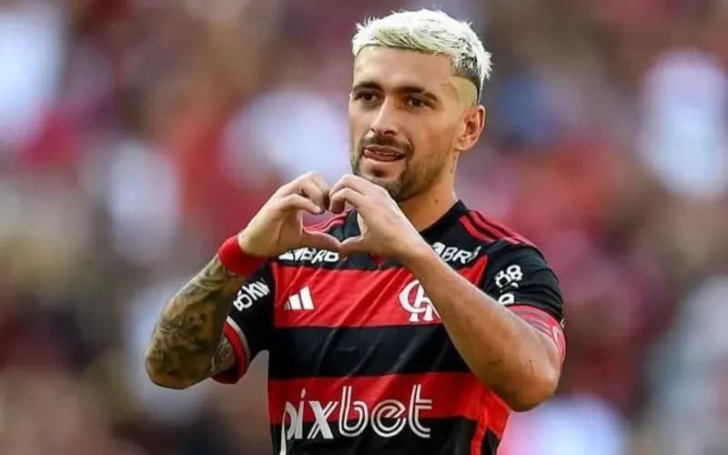 Arrascaeta deve retornar no jogo contra o Palmeiras