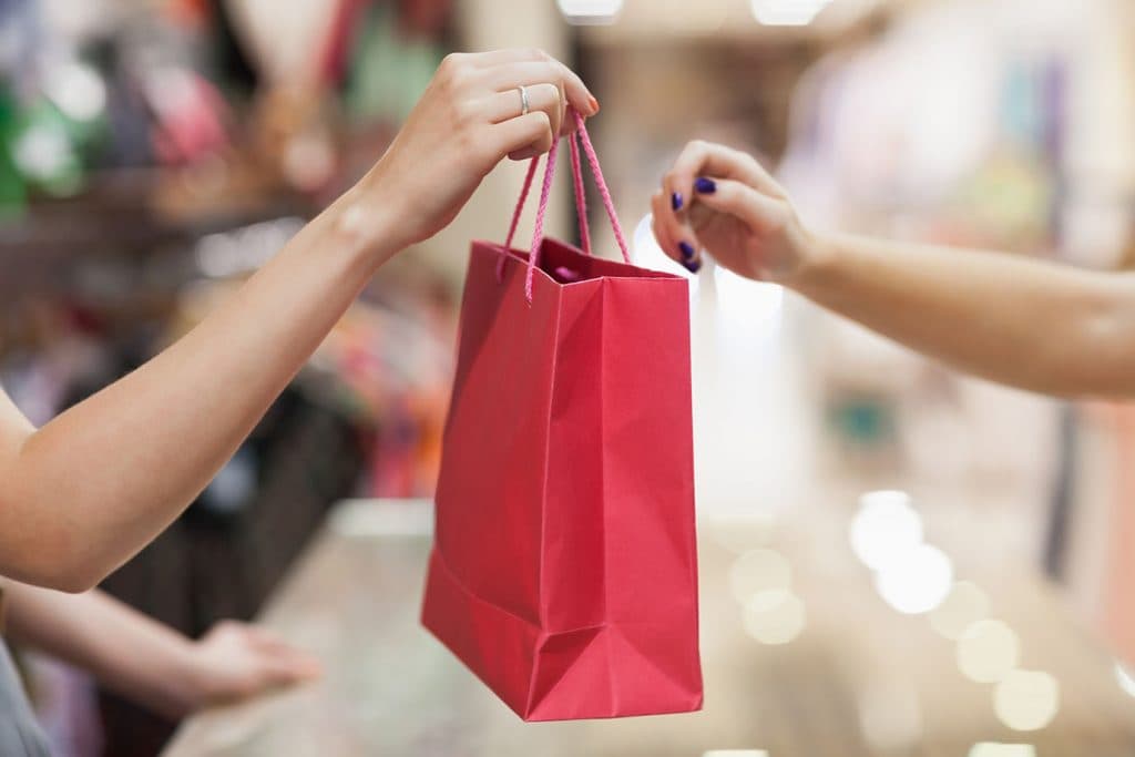 Nortistas pretendem gastar até R$ 200 no Dia dos Namorados, revela Serasa