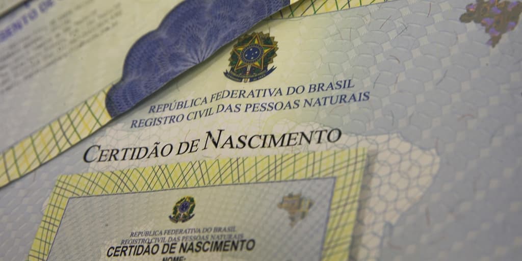 Projeto prevê certidão de nascimento digital gratuita pelo Gov.br