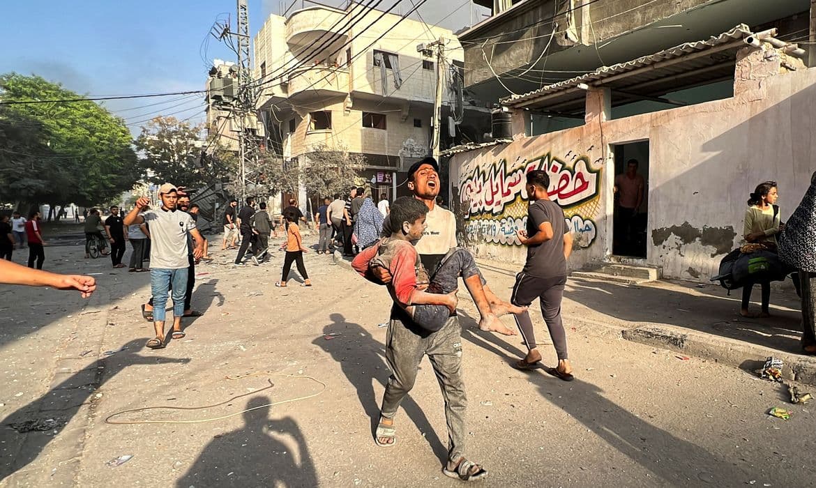 Israel encerra corredor humanitário e declara Cidade de Gaza “zona de combate”