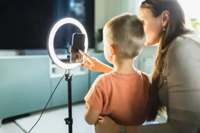 Para combater adultização de crianças e adolescentes, vereador Raiff Mattos propõe ‘força-tarefa digital’ em campanha