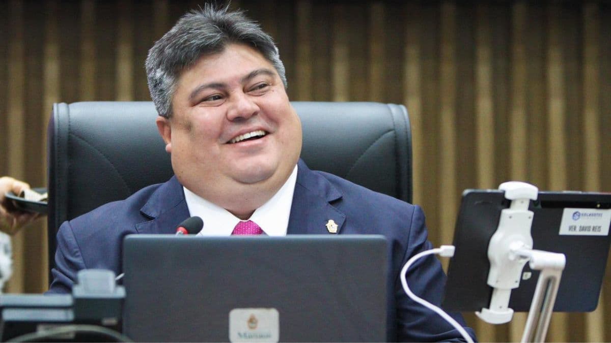 David Reis fica fora de quase metade das sessões da CMM no início da campanha