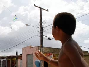 Proposta na CMM prevê abril como o mês da pipa segura em Manaus para reduzir acidentes com cerol