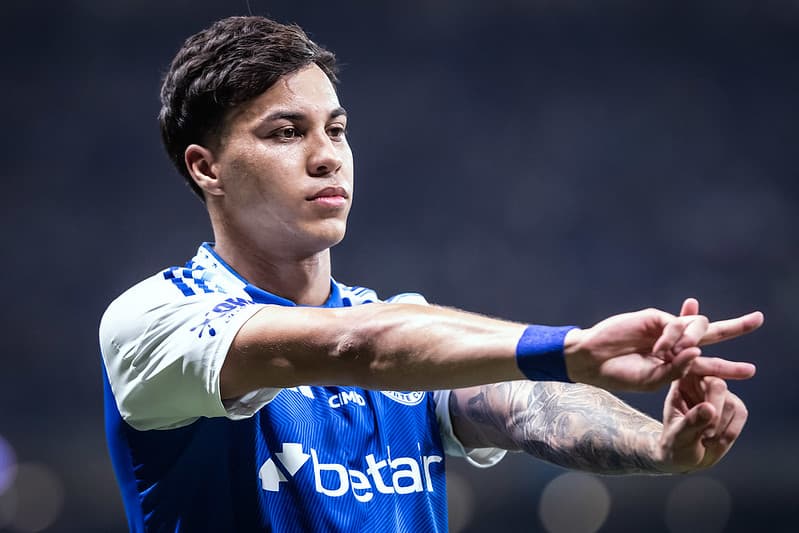 Cruzeiro elimina o Atlético e encara o Corinthians na semifinal da Copa do Brasil