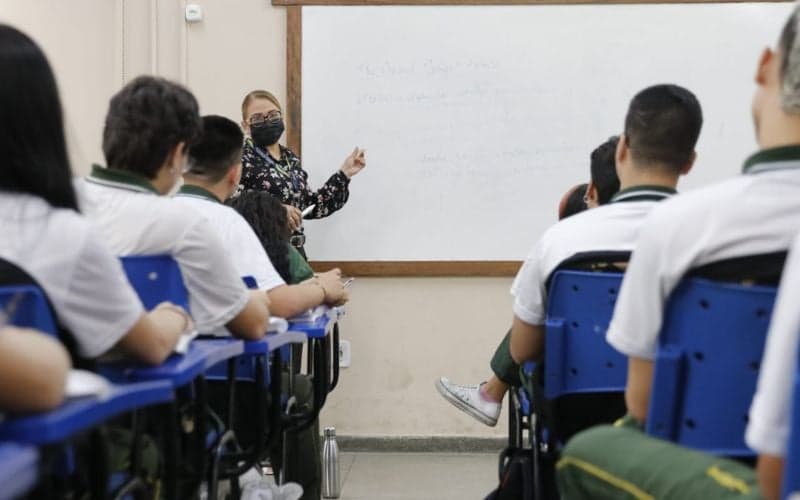 Escolas que recusarem alunos com deficiência podem pagar multa de R$ 50 mil em Manaus