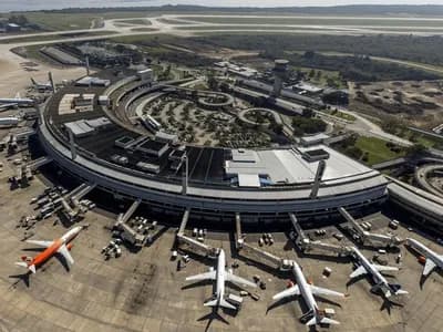 Receita Federal apreende drogas escondidas em imagens religiosas e potes de manteiga no Aeroporto do Galeão