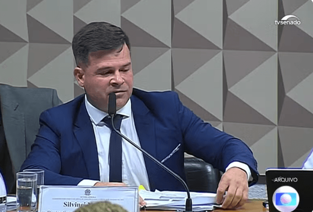 Moraes mantém Silvinei Vasques na Papudinha, mas autoriza que faça doutorado à distância