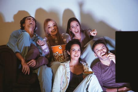 Dia do Comediante: o que assistir para celebrar o riso hoje