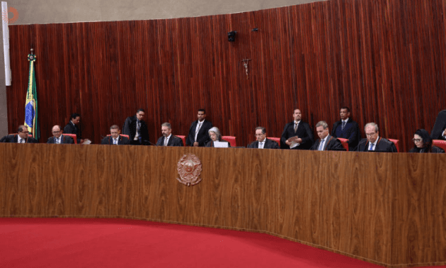 TSE entende que usar igreja para promover candidatos é abuso de poder