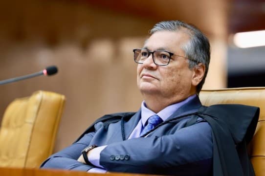 Dino pede vista no STF durante julgamento sobre Moraes e Vorcaro