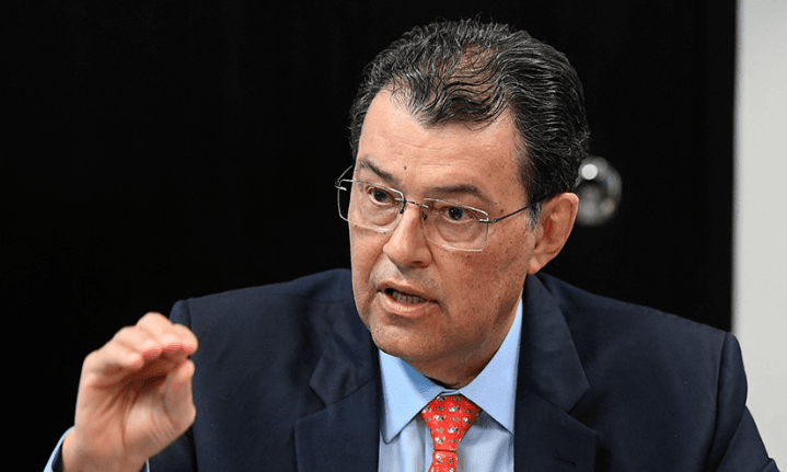 Eduardo Braga comemora decisão que mantém vitória da Zona Franca de Manaus contra a Fiesp