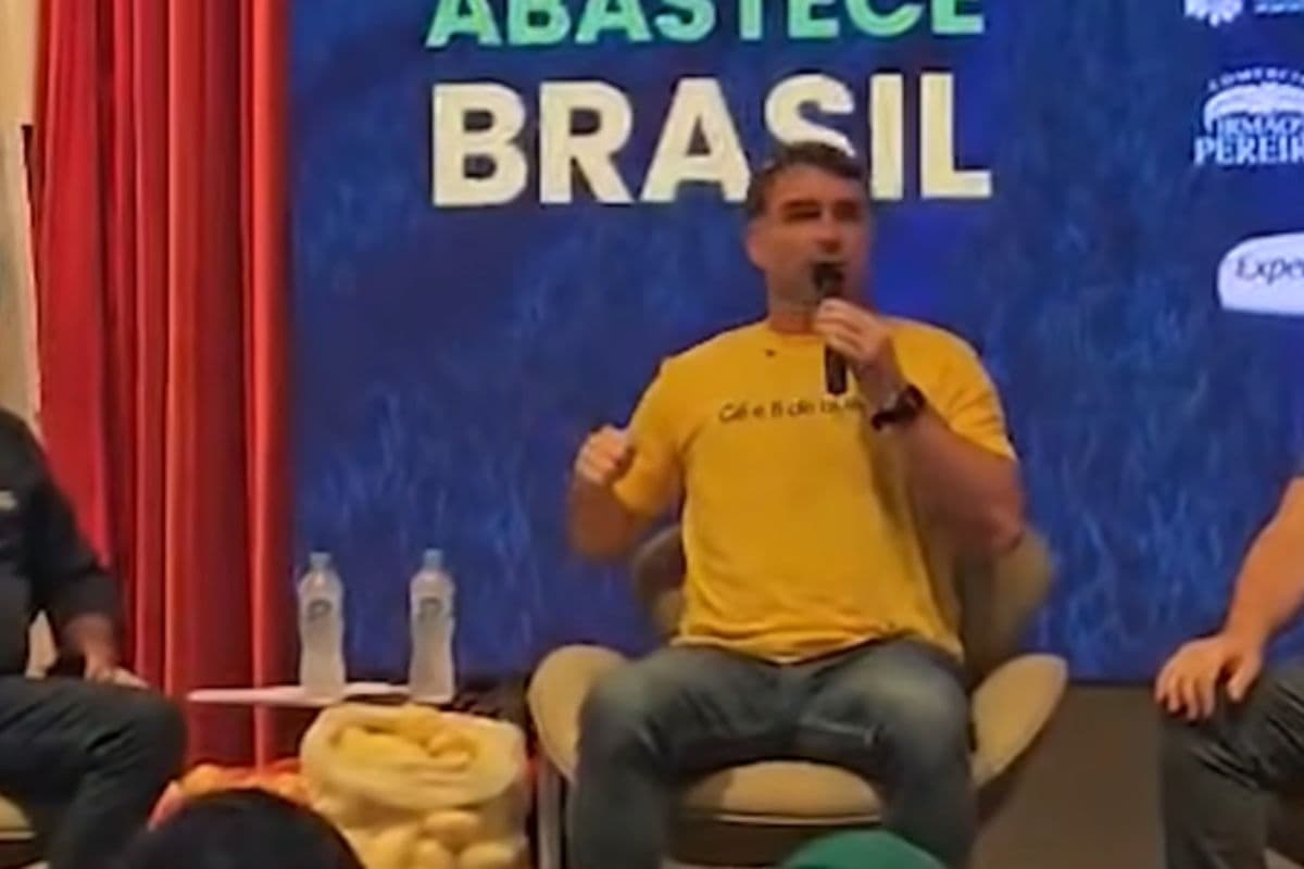 Pesquisa Gerp aponta vantagem de 31 pontos de Flávio Bolsonaro entre evangélicos