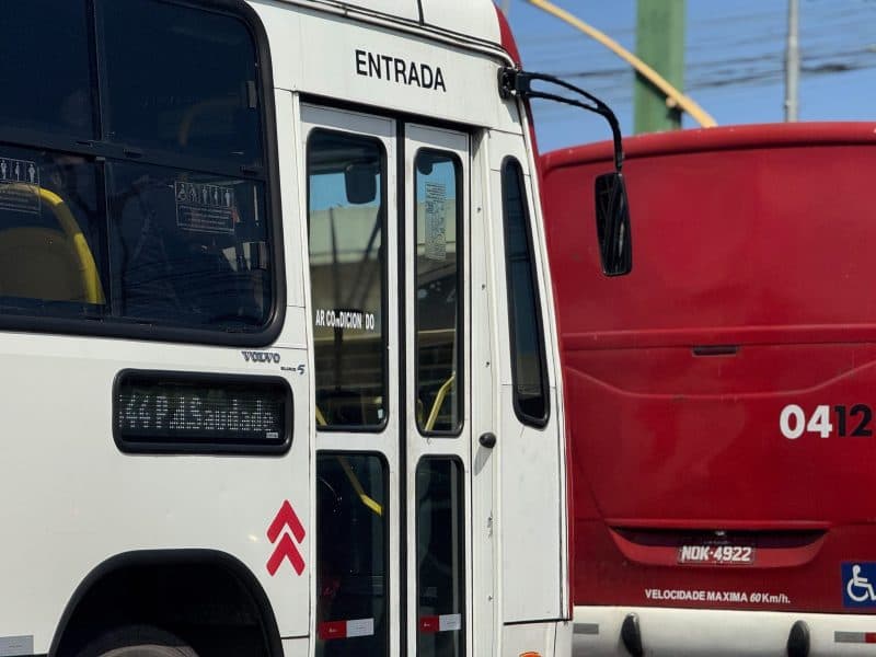 Com greve mantida, 40% dos ônibus voltam a circular em Manaus