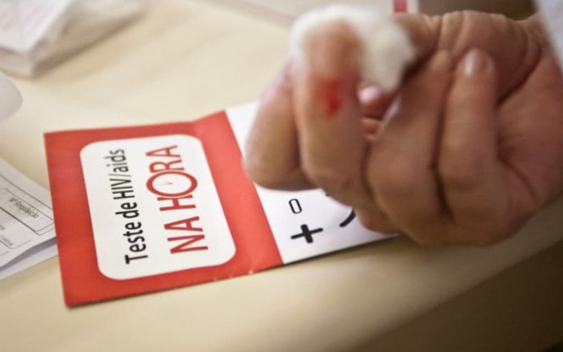 Brasil vai produzir remédio nacional contra o HIV