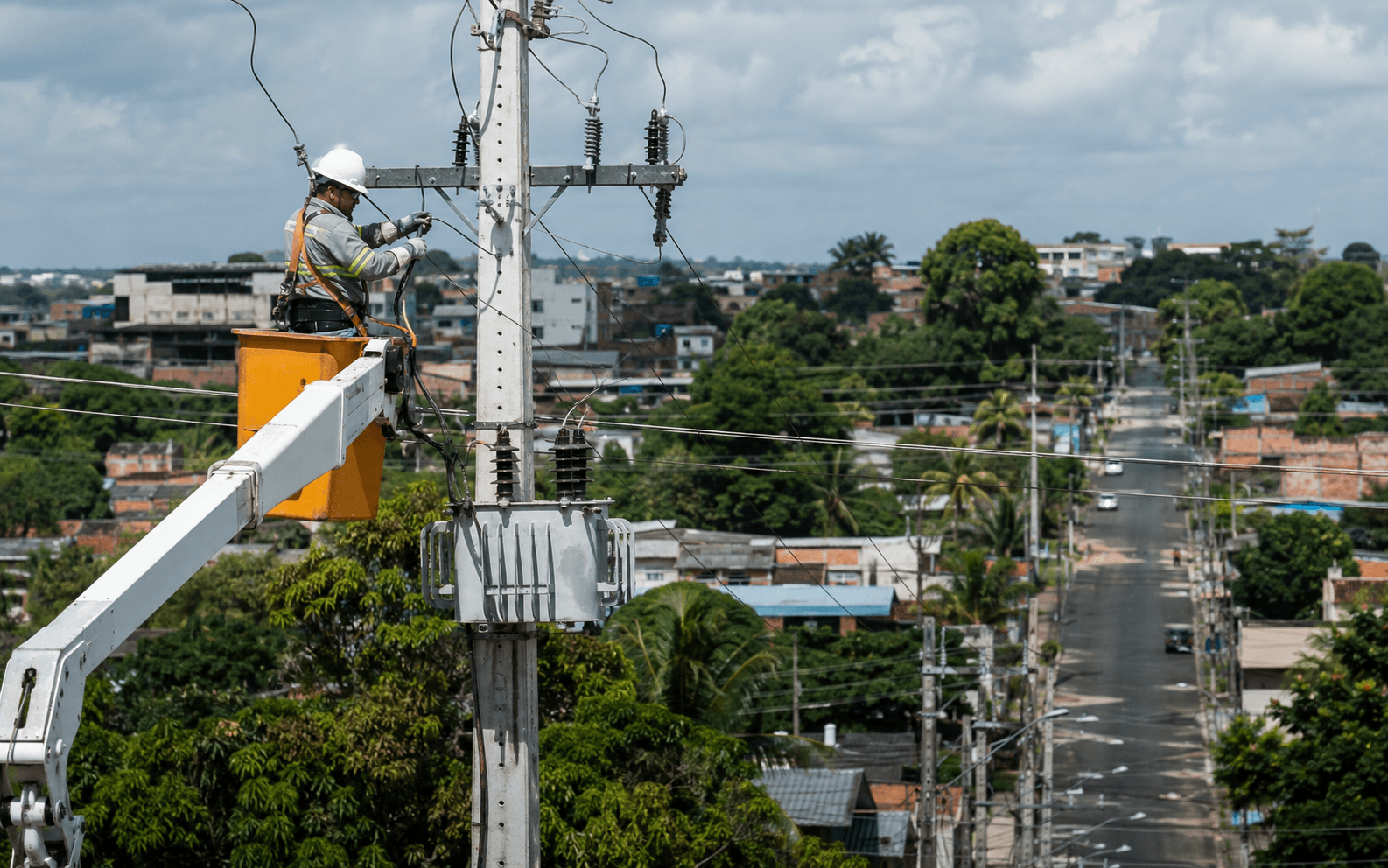 Bairros de Manaus podem ficar sem energia por até 8 horas no feriado; veja quais
