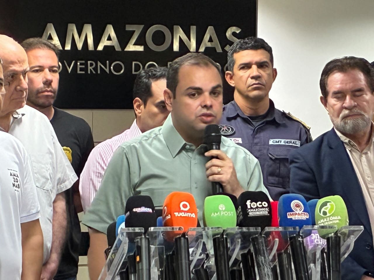 Amazonas terá nove escolas militares regulamentadas, anuncia Roberto Cidade
