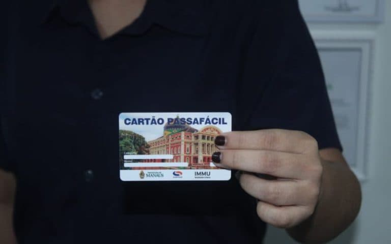 Biometria flagra 9,2 mil usos indevidos de cartões estudantis em Manaus